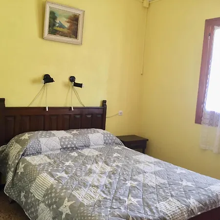 Andora Casa בית נופש L' Escala